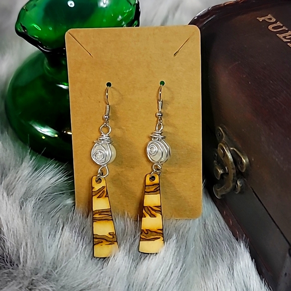 Jewelry - NWOT Handmade Wooden Earrings Aluminum Wire Wrapped Faux Pearls Tiger Stripes